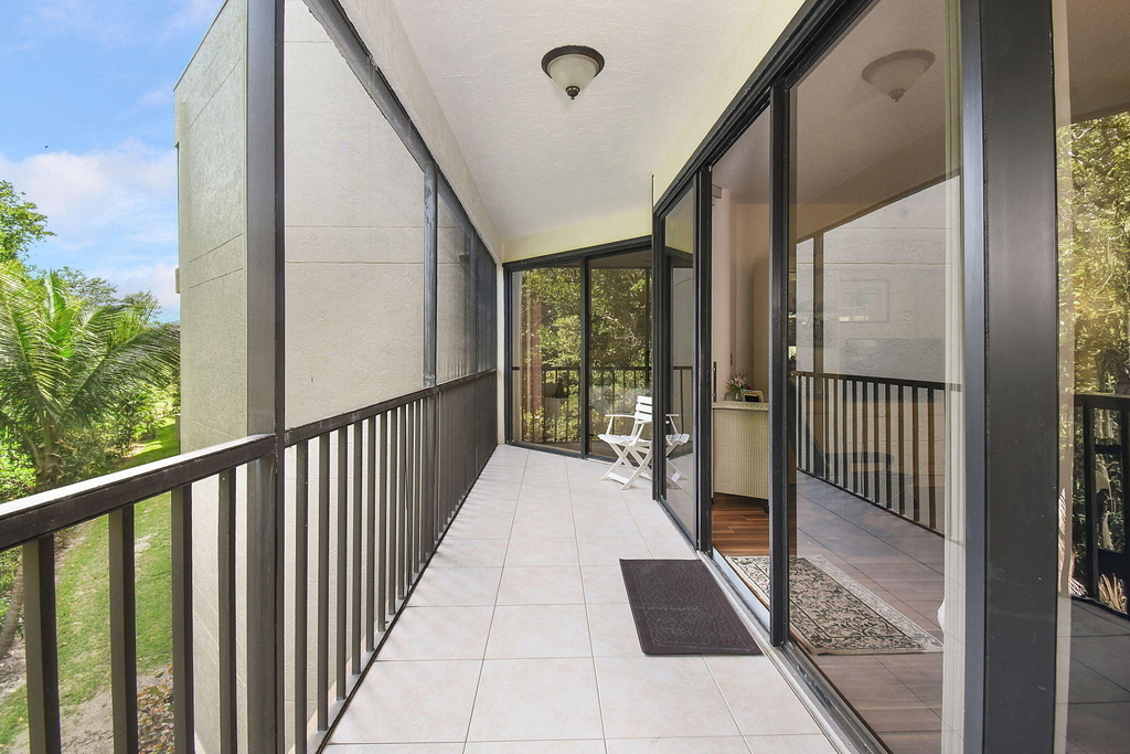 221 Ne Plantation Road - Photo 30
