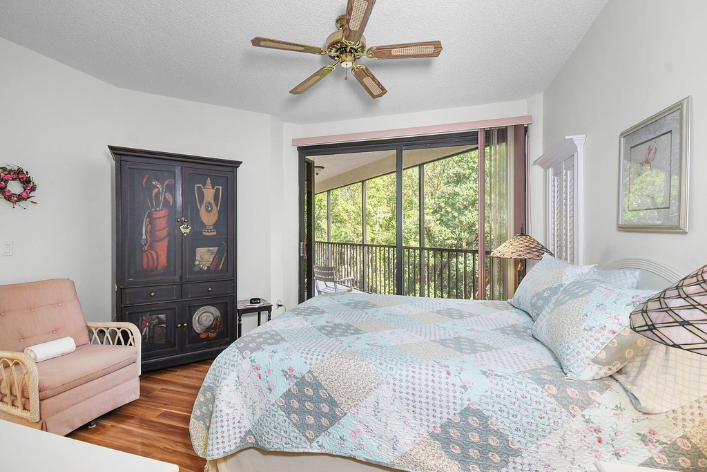 221 Ne Plantation Road - Photo 21