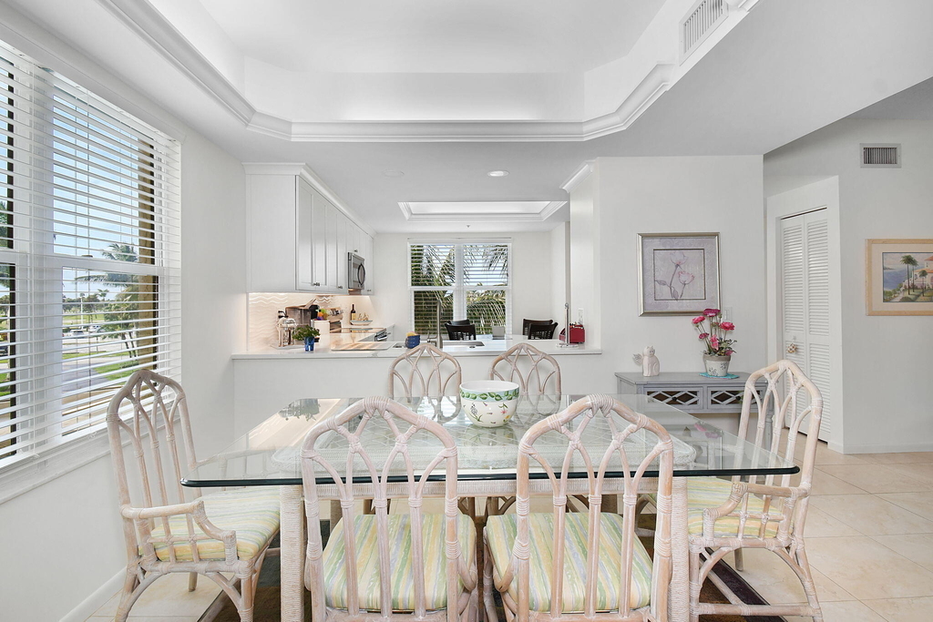 221 Ne Plantation Road - Photo 12