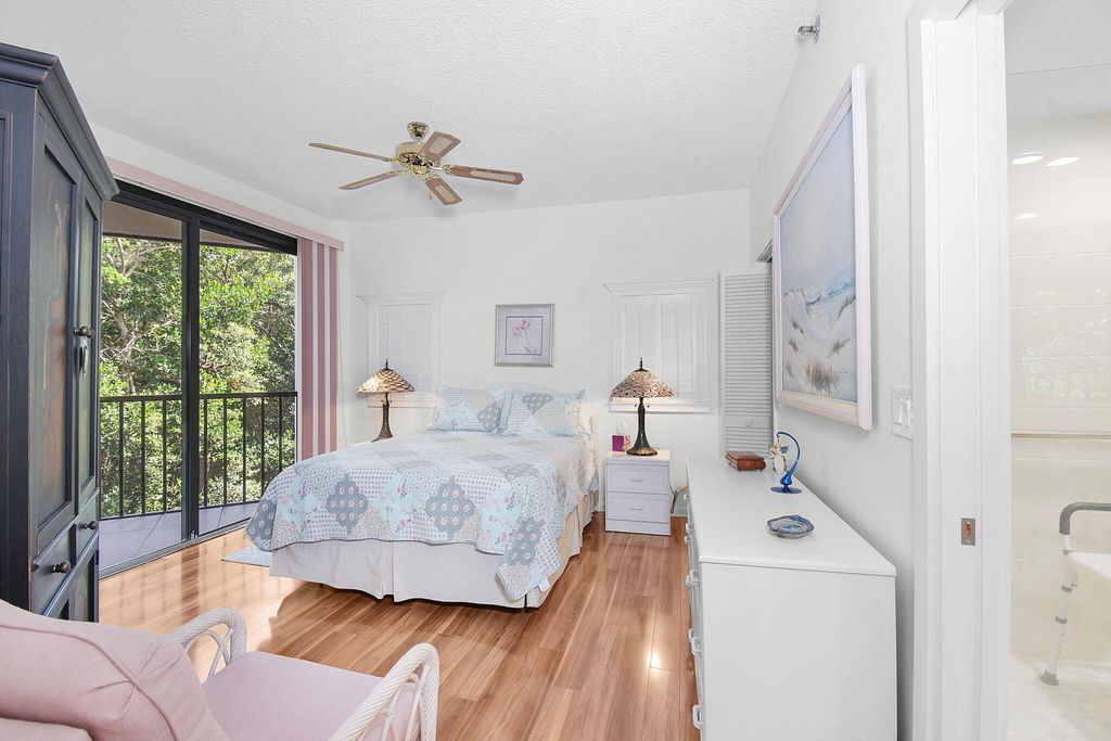 221 Ne Plantation Road - Photo 20