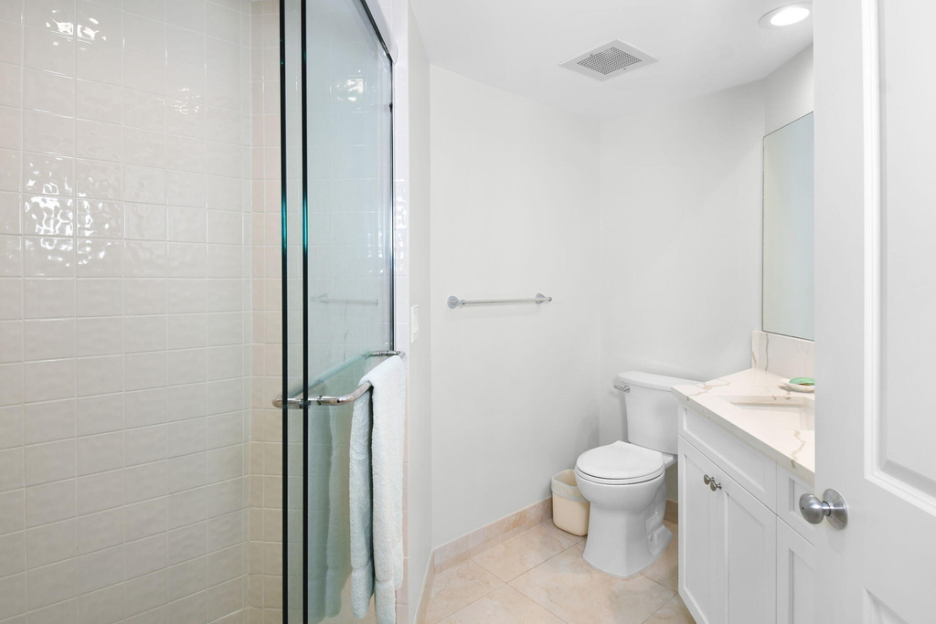 221 Ne Plantation Road - Photo 28