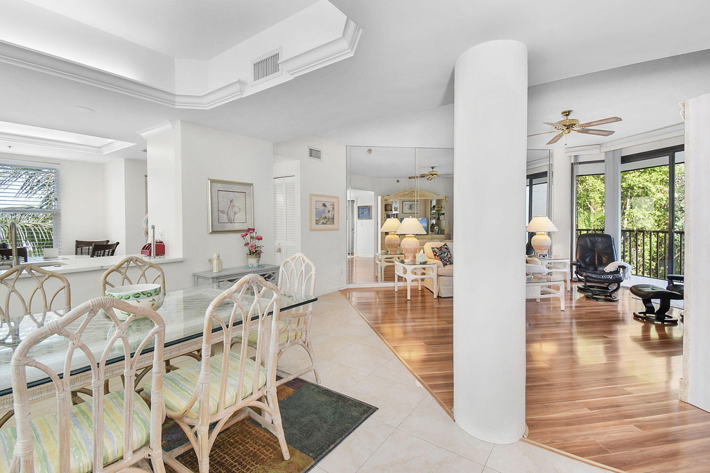 221 Ne Plantation Road - Photo 7