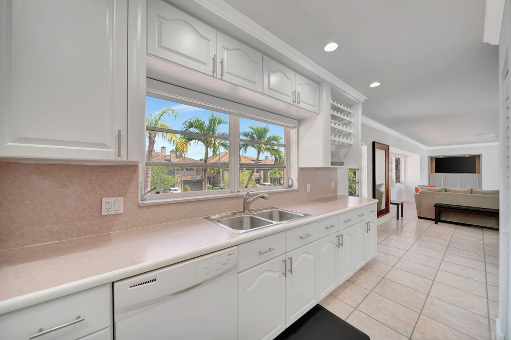 2724 Ne 14th Street - Photo 7