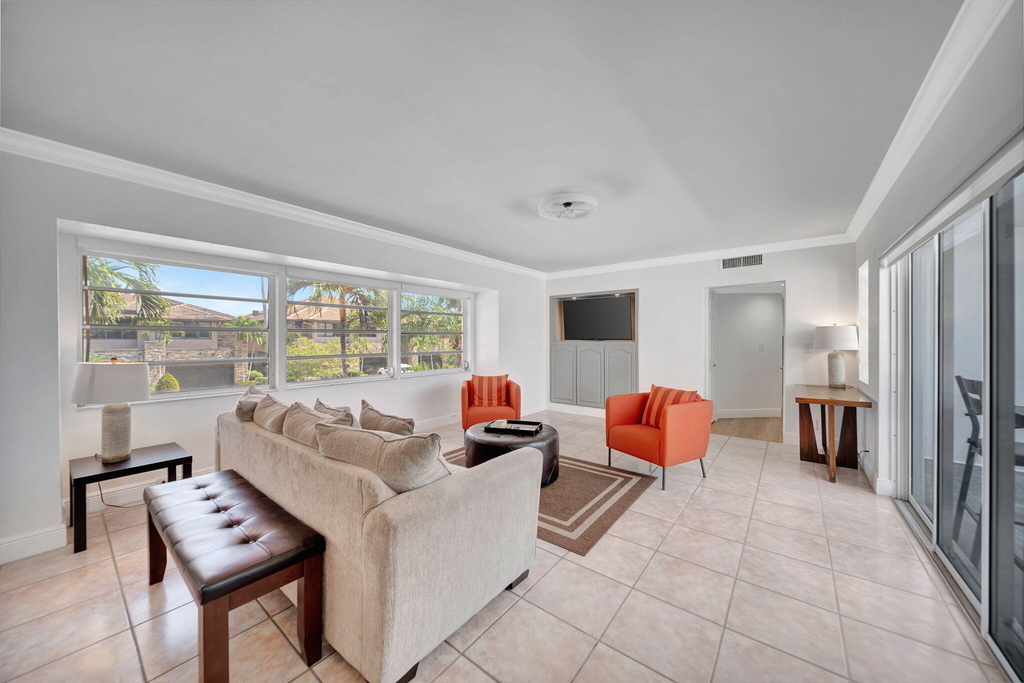 2724 Ne 14th Street - Photo 2