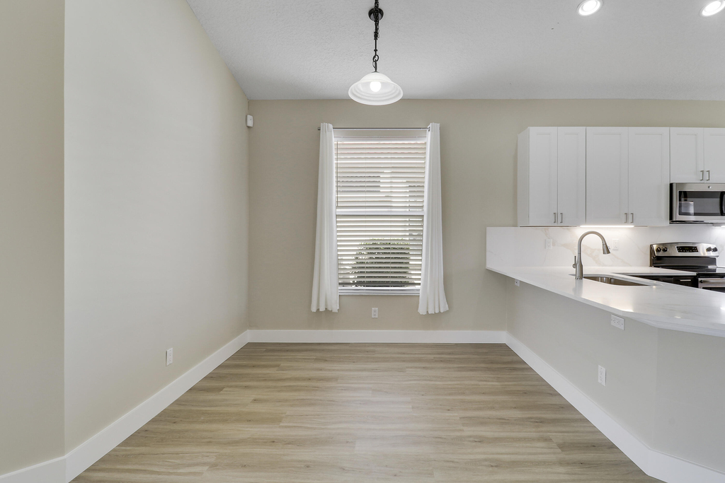 726 Sw Aruba Bay - Photo 14