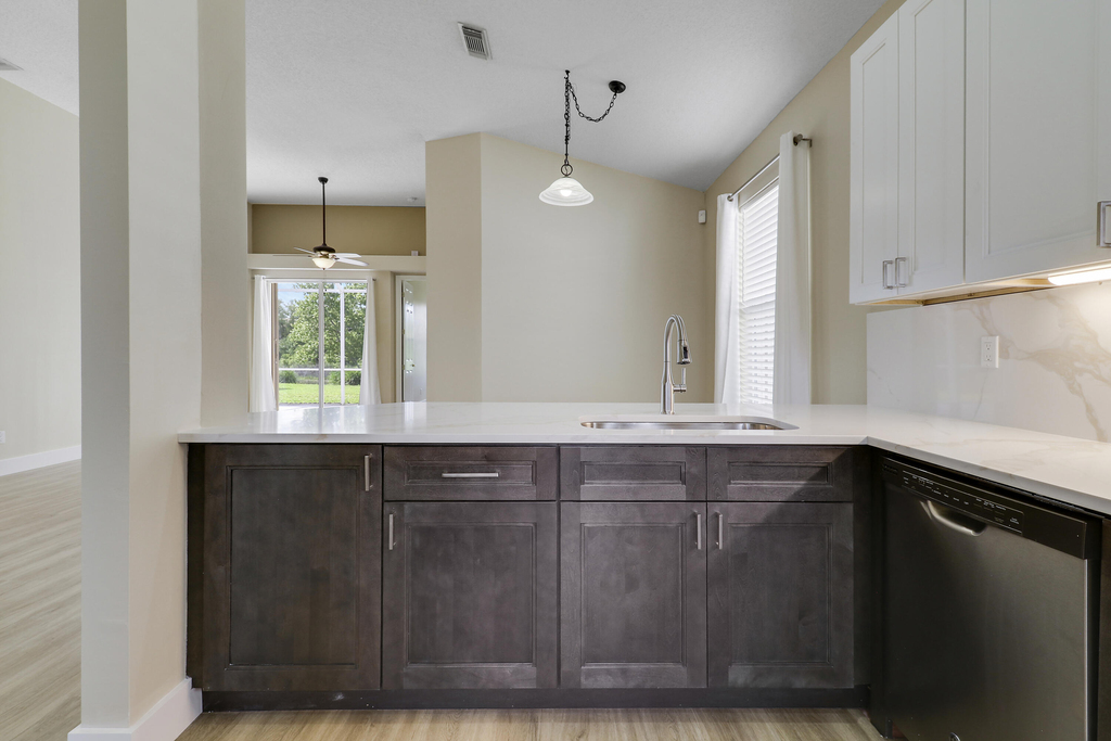 726 Sw Aruba Bay - Photo 10