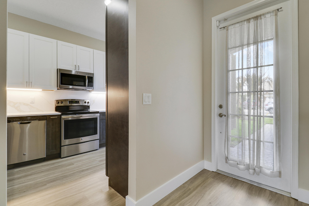 726 Sw Aruba Bay - Photo 4