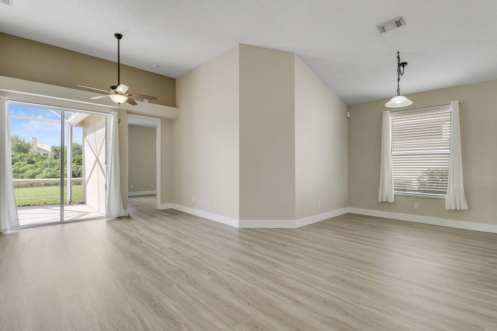 726 Sw Aruba Bay - Photo 17