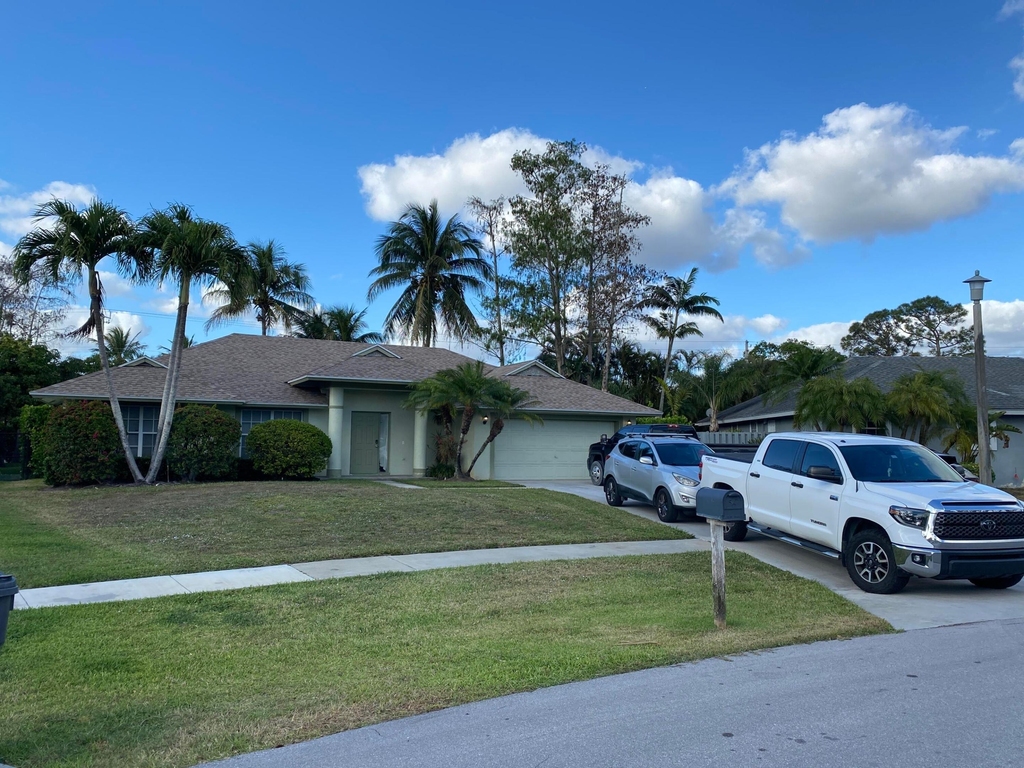 1094 Raintree Lane - Photo 1