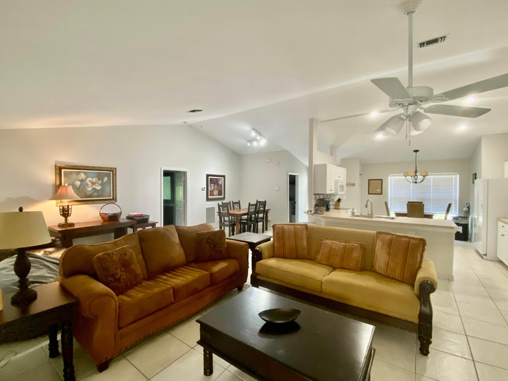 1094 Raintree Lane - Photo 13