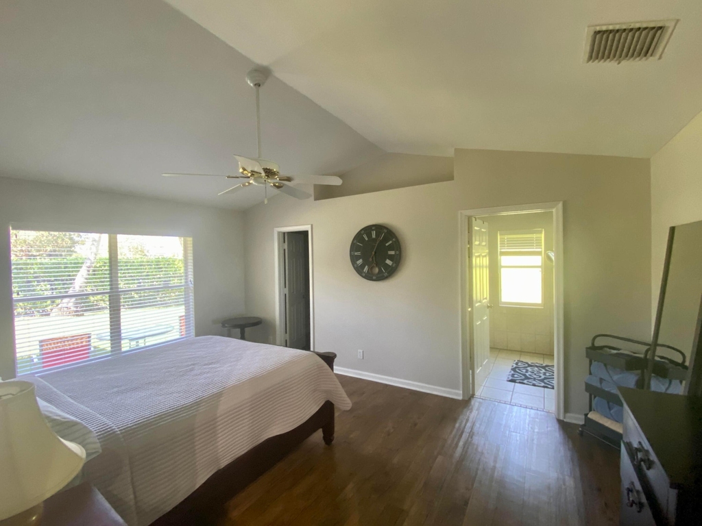 1094 Raintree Lane - Photo 18