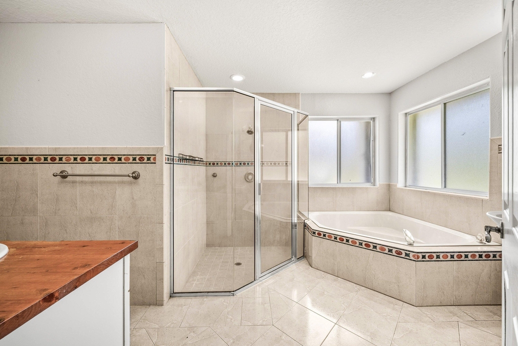 16105 Temple Boulevard - Photo 49