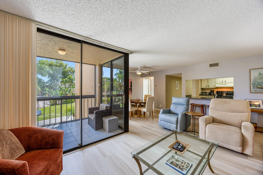 2255 Lindell Boulevard - Photo 31