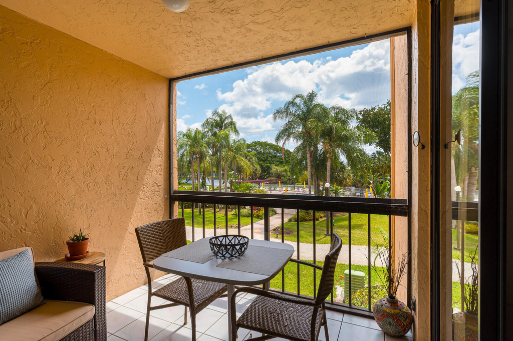 2255 Lindell Boulevard - Photo 1