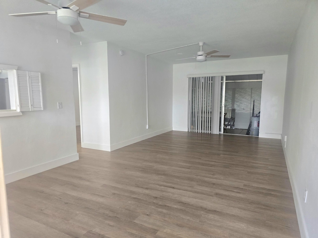 3030 Nw 43rd Terrace - Photo 4