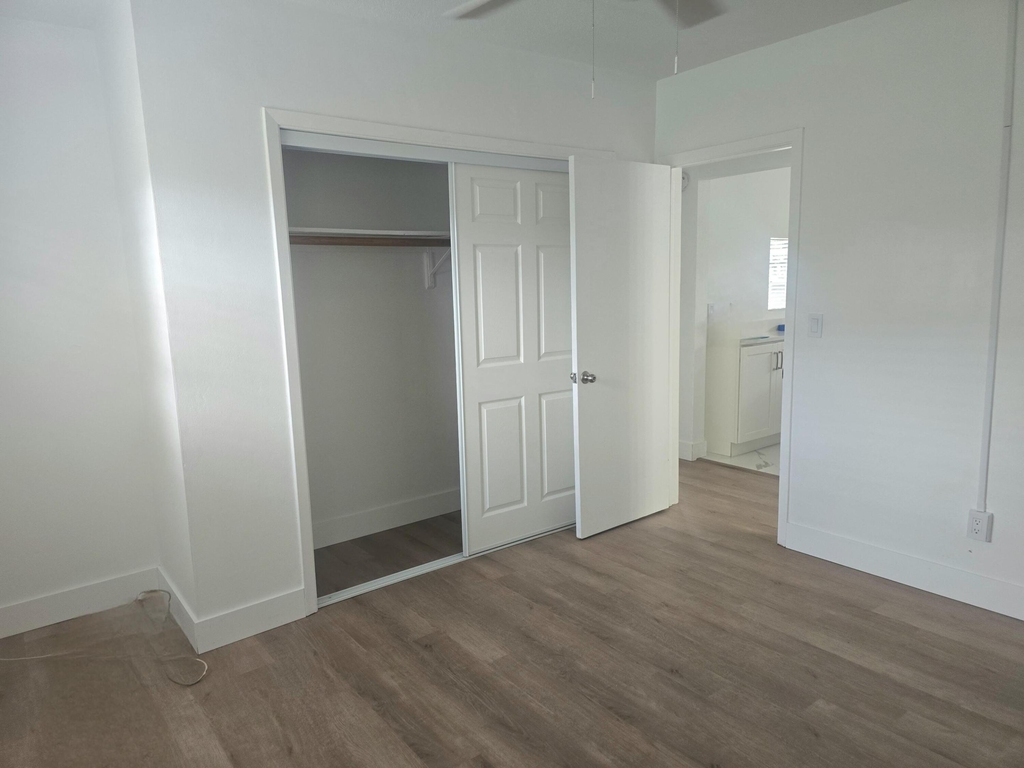 3030 Nw 43rd Terrace - Photo 8