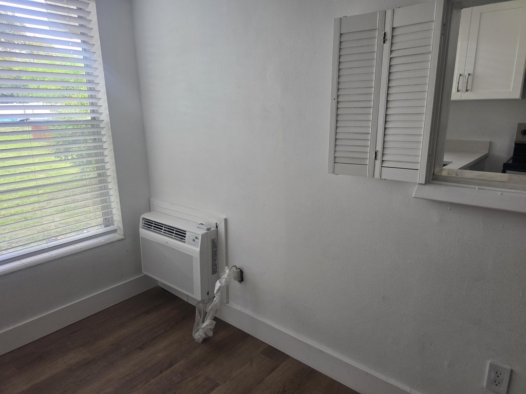 3030 Nw 43rd Terrace - Photo 6
