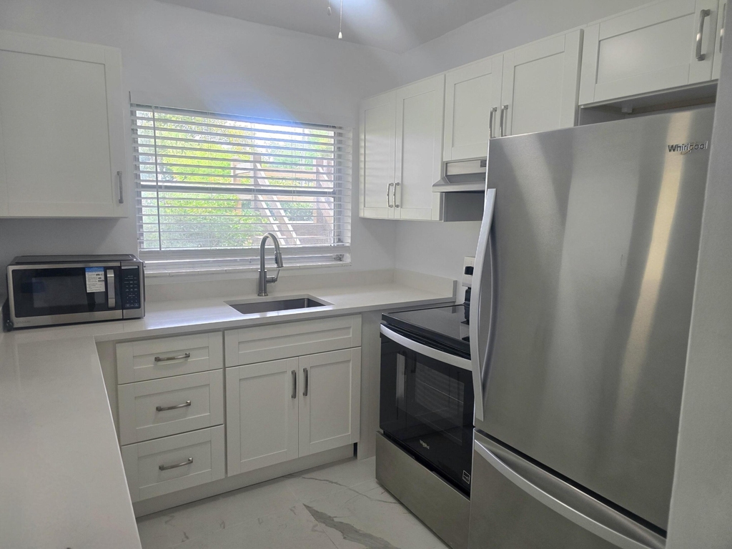 3030 Nw 43rd Terrace - Photo 11
