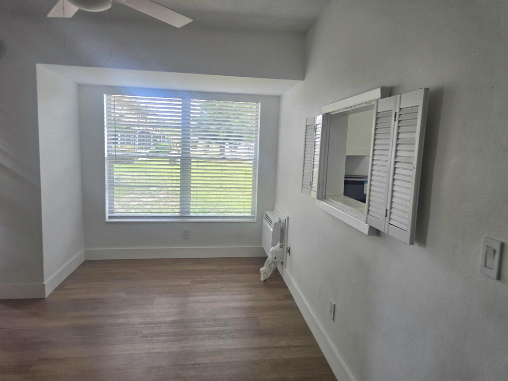 3030 Nw 43rd Terrace - Photo 5