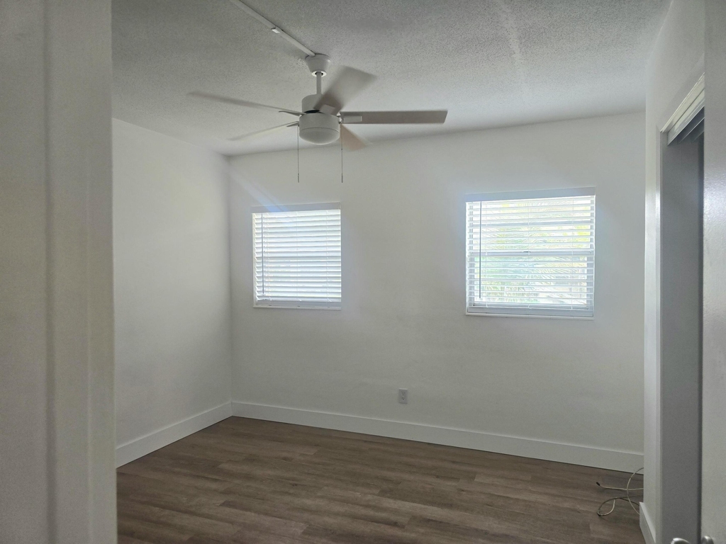 3030 Nw 43rd Terrace - Photo 9