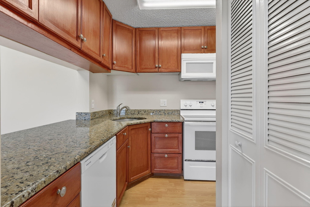 624 Sea Pine Way - Photo 12