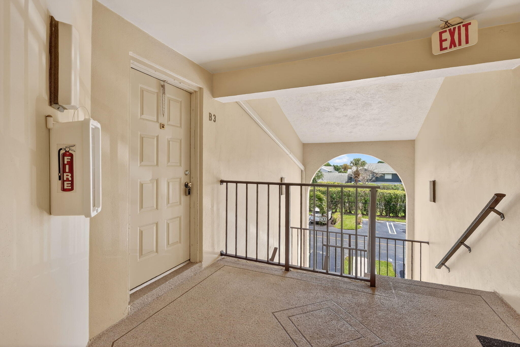 624 Sea Pine Way - Photo 3