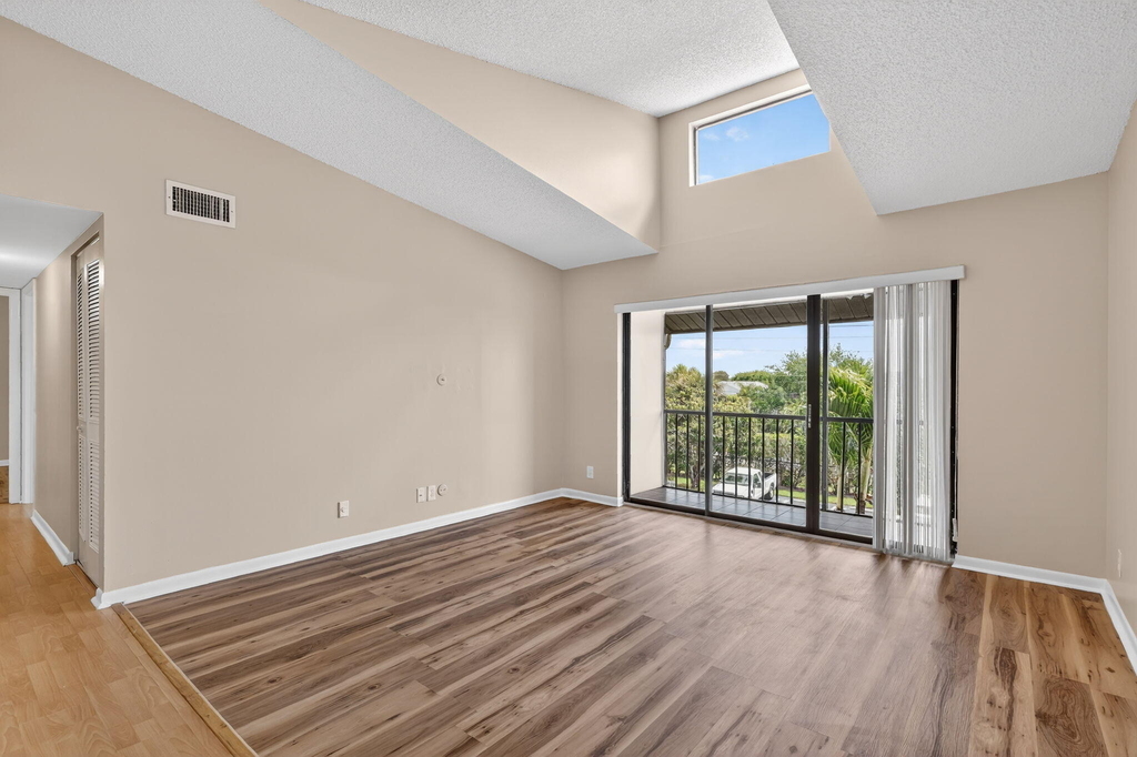 624 Sea Pine Way - Photo 8