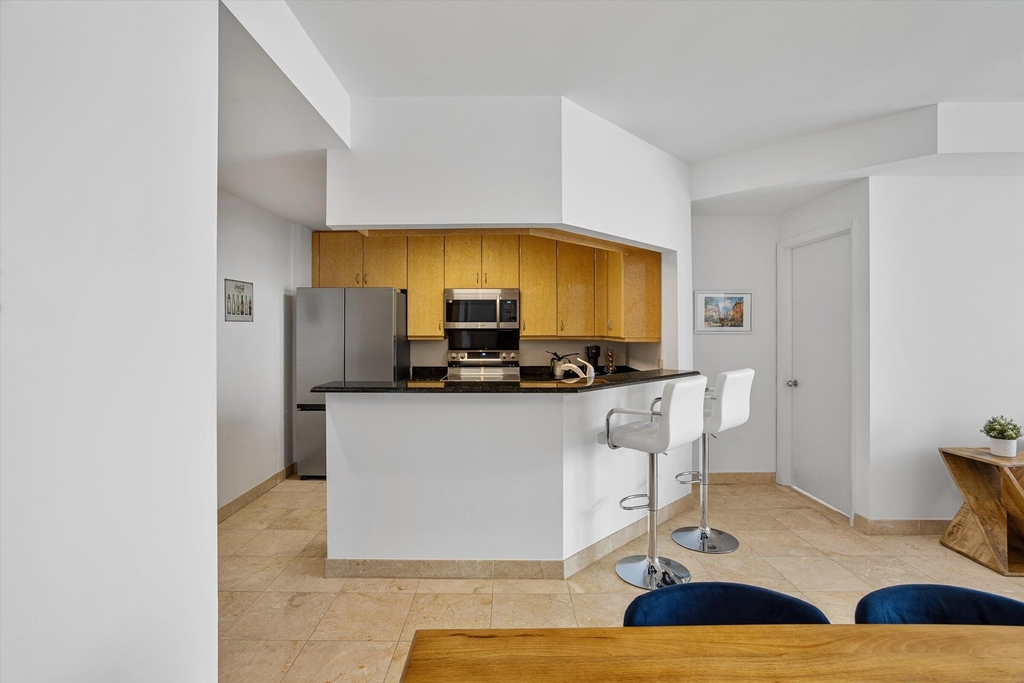 801 Brickell Key Boulevard - Photo 12