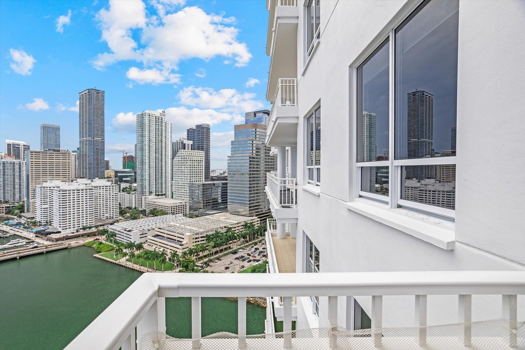 801 Brickell Key Boulevard - Photo 39