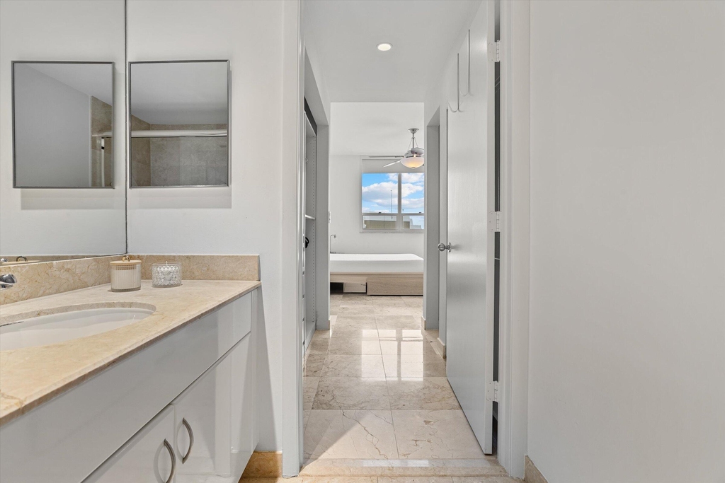 801 Brickell Key Boulevard - Photo 21