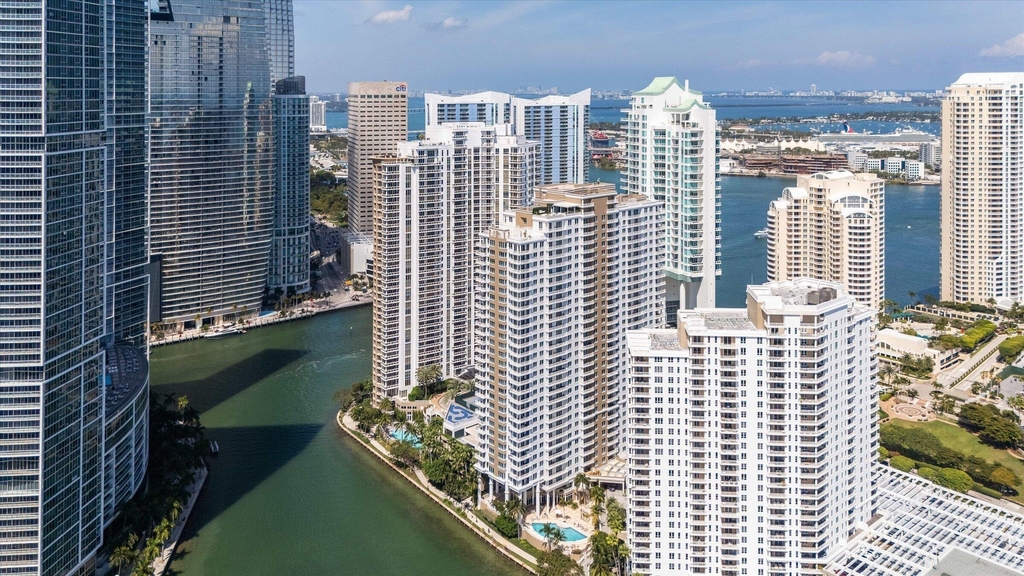 801 Brickell Key Boulevard - Photo 33