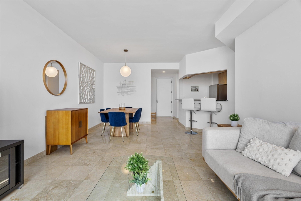 801 Brickell Key Boulevard - Photo 8