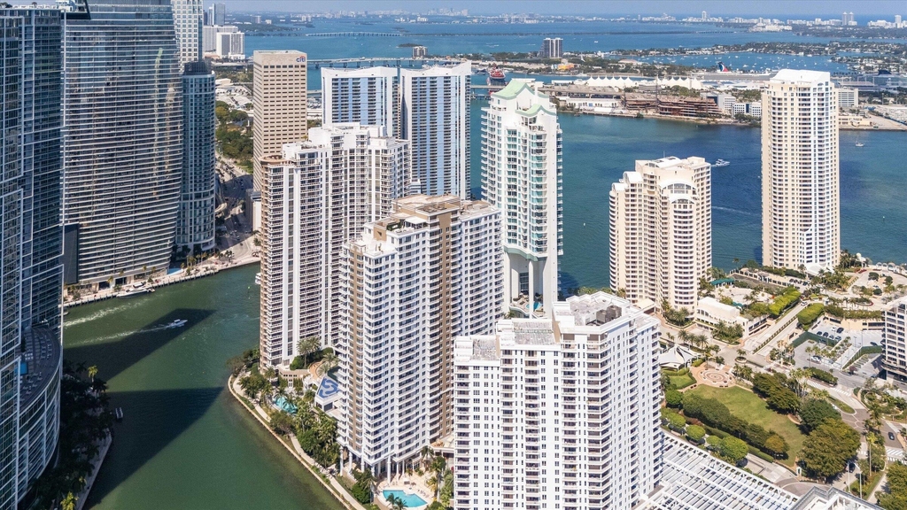 801 Brickell Key Boulevard - Photo 37