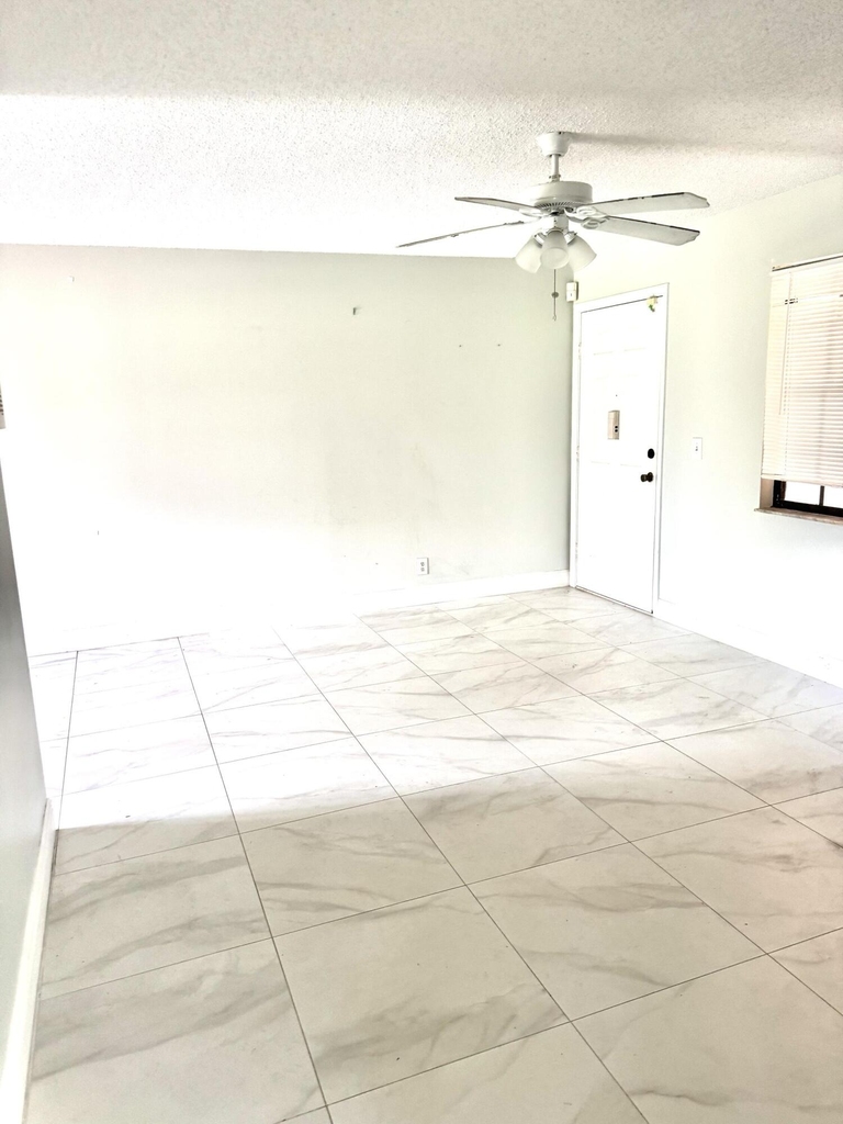 4121 Oak Terrace Drive - Photo 4