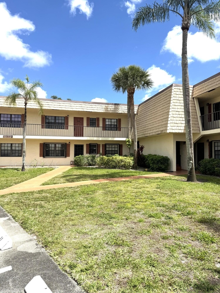 4121 Oak Terrace Drive - Photo 0