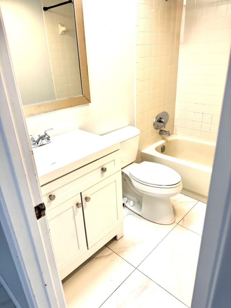 4121 Oak Terrace Drive - Photo 2