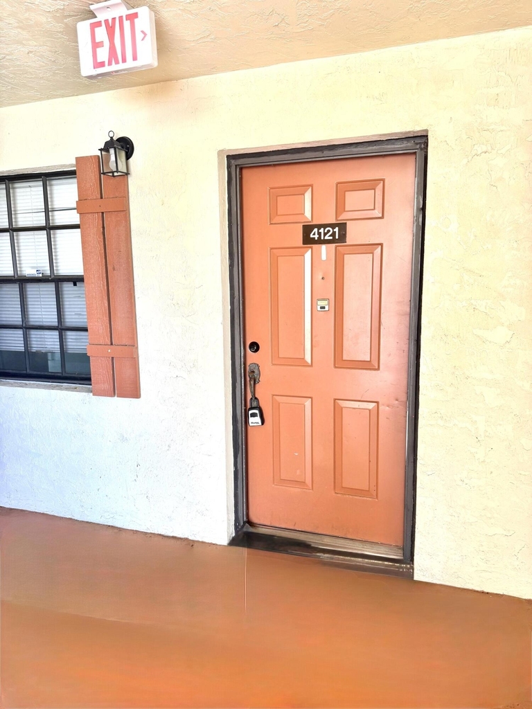 4121 Oak Terrace Drive - Photo 1