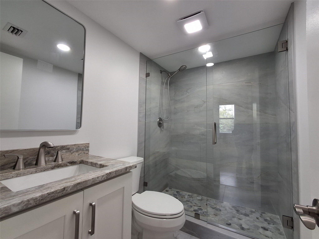8763 Shadow Wood Boulevard - Photo 8