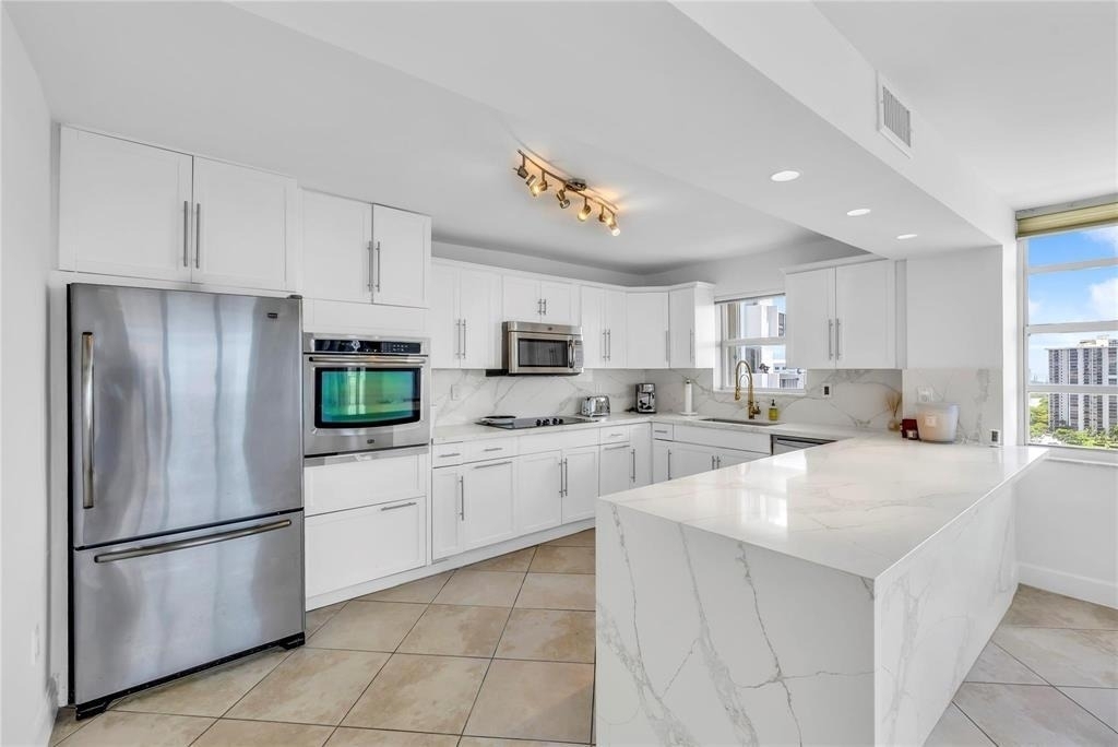2750 Ne 183rd Street - Photo 10