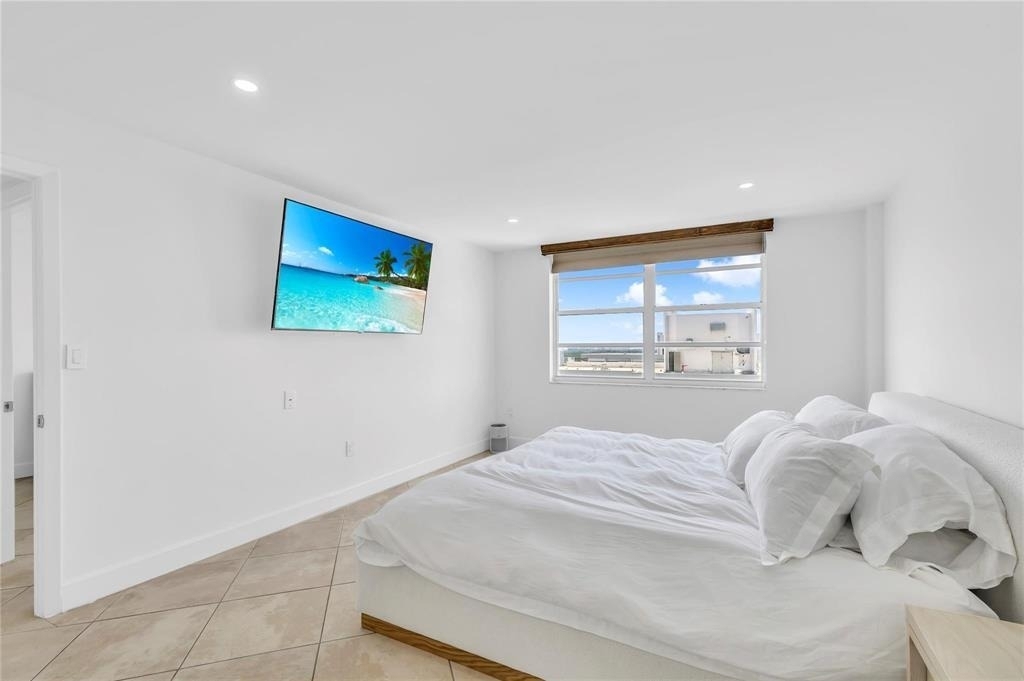 2750 Ne 183rd Street - Photo 17
