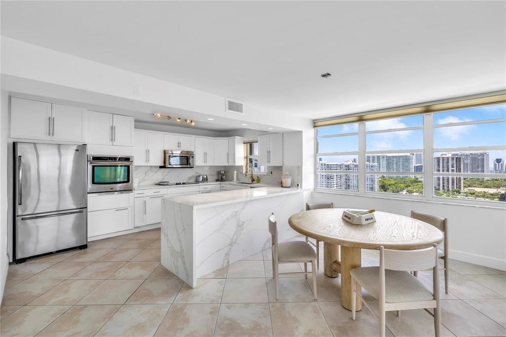 2750 Ne 183rd Street - Photo 8