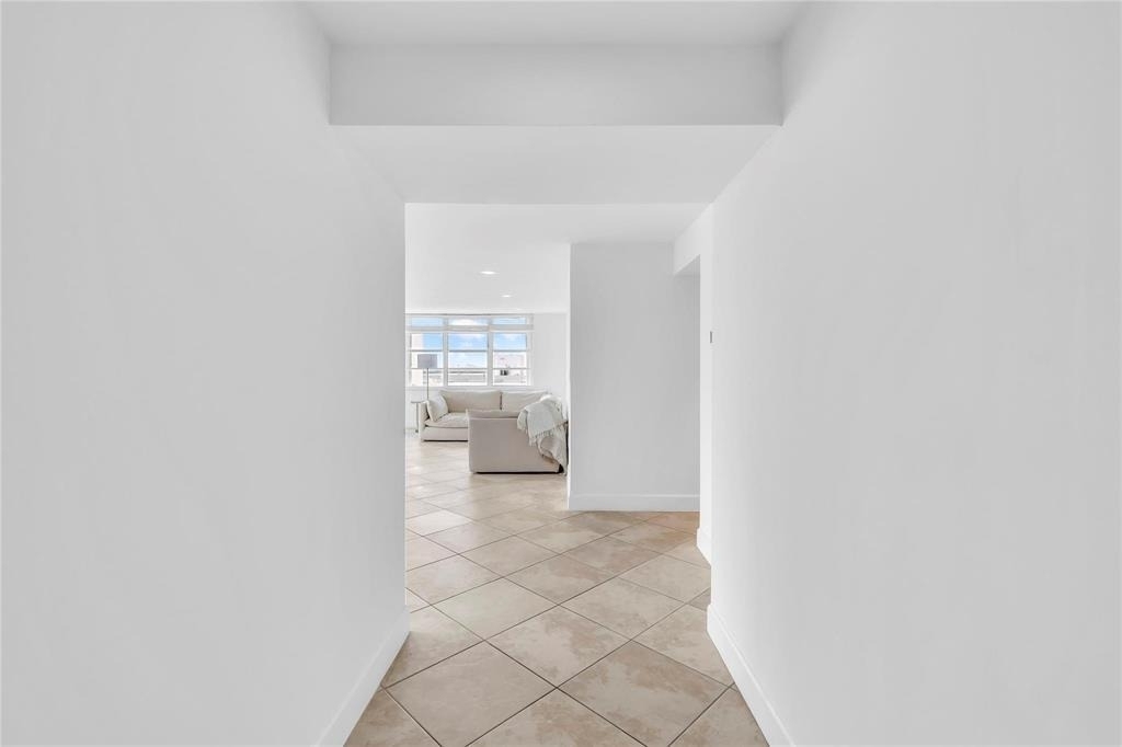 2750 Ne 183rd Street - Photo 23
