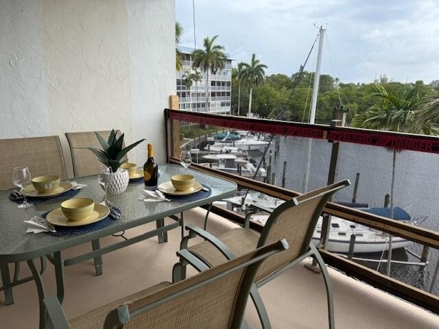 1319 E Hillsboro Boulevard - Photo 0