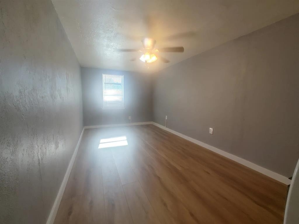 1013 Elm Avenue - Photo 5