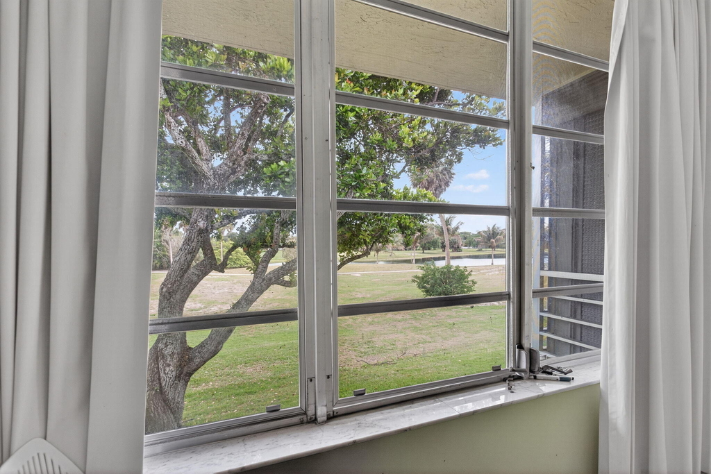 800 Cypress Boulevard - Photo 15