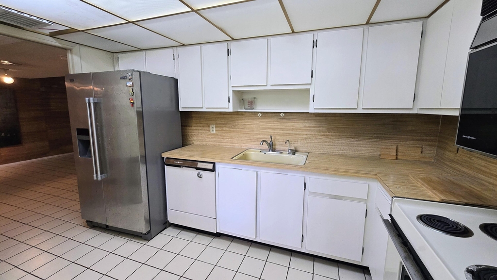 800 Cypress Boulevard - Photo 1