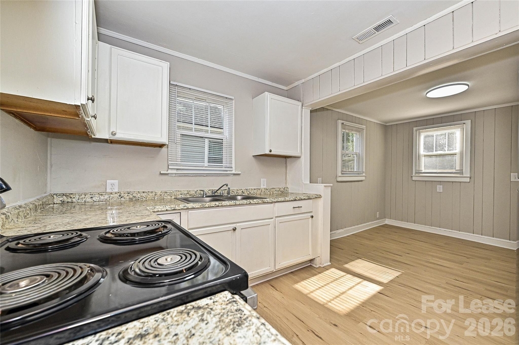 3108 Rush Avenue - Photo 9