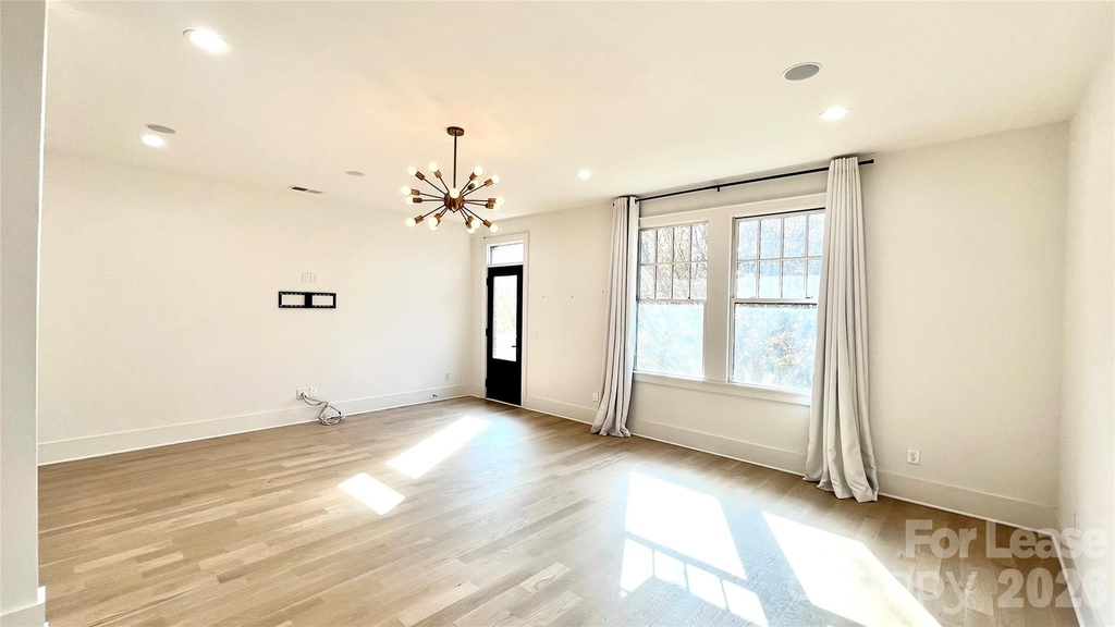 610 West Boulevard - Photo 3