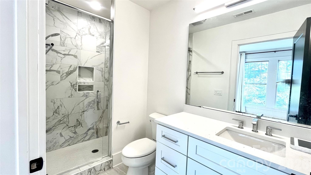610 West Boulevard - Photo 8