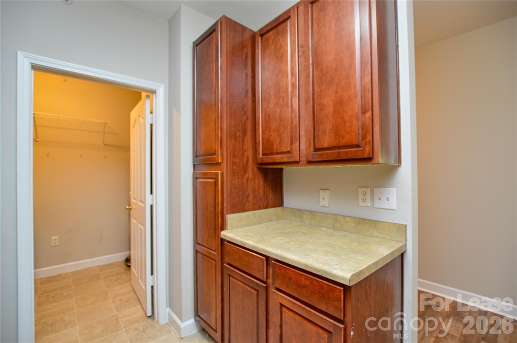 9823 Hyde Glen Court - Photo 10